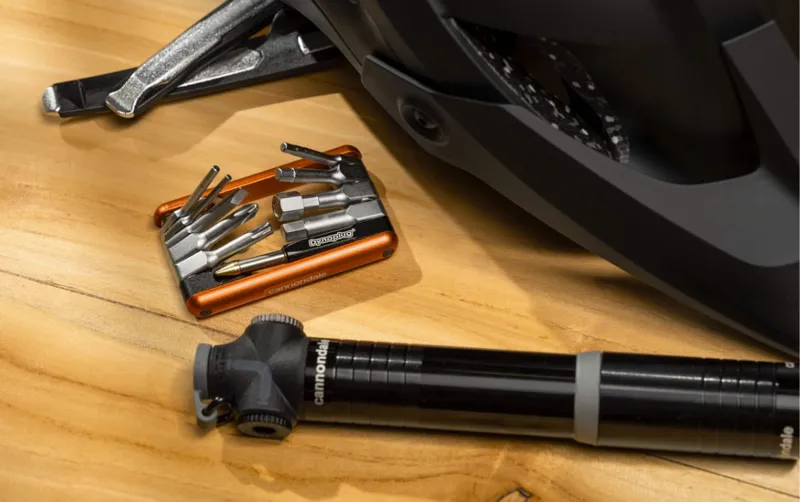 Cannondale 11-In-1 With Dynaplug Mini Tool Orange-1